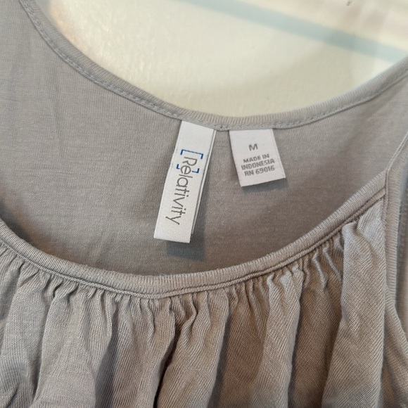 Relativity tank top size medium - Picture 2 of 4